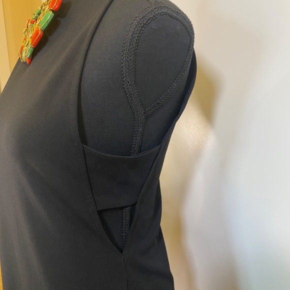 Mini Black Dress by New Look (B1008) - Picture 5 of 9